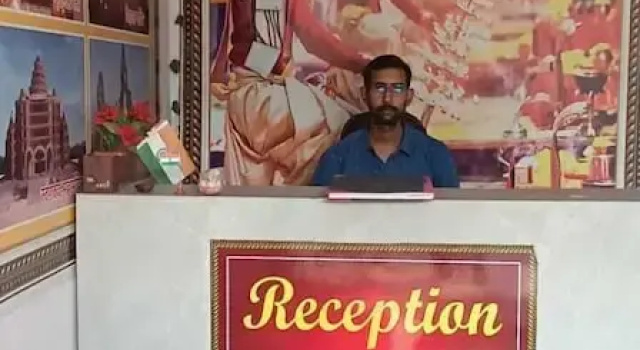 National Banaras Inn City View & Balcony, Забронировать Отель Варанаси Варанаси, рядом с Alamgir Mosque