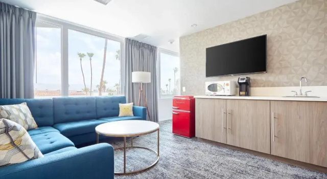 The Cole, Забронировать Апарт-отель Отели Coachella Valley 3 звезды, 3*