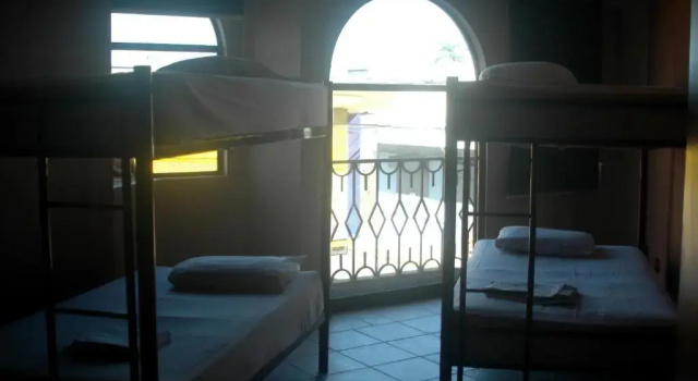 Кровать в общем номере (женский номер) Alajuela Backpackers Airport Hostel