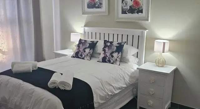 Апартаменты Deluxe Amberdale Estate Self Catering