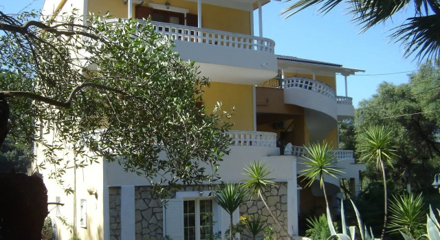 Golden Sun, Rezerwuj Hotel Párga 