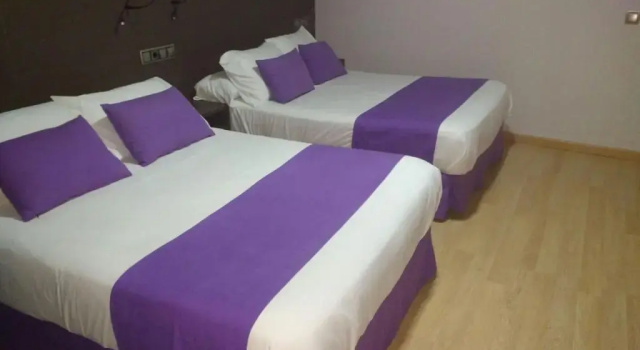 Четырёхместный номер Standard Hotel TossaMar