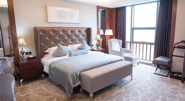 Zhonglang Holiday Hotel