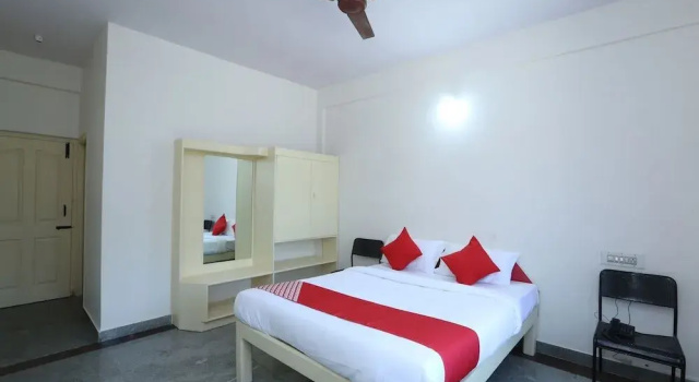 Oyo 30297 Riviera Residency, Забронировать Отель Шрирангапаттана штат Карнатака