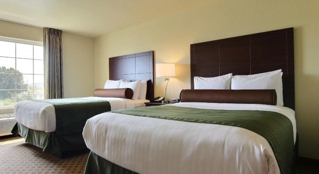 Четырёхместный номер Standard Cobblestone Inn & Suites - Rugby