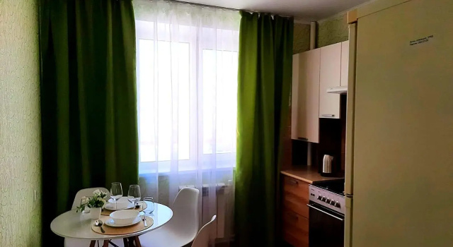 Cozy studio on Karpenko street 4B, Boek Appartement Goedkope Hotels in Chebarkul'
