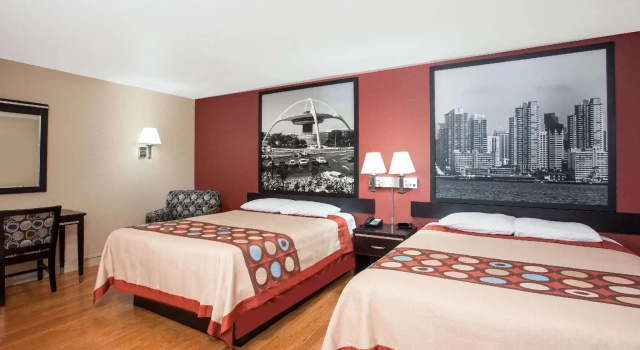 Четырёхместный номер Standard Motel 6 Pasadena, CA Old Town Pasadena Area