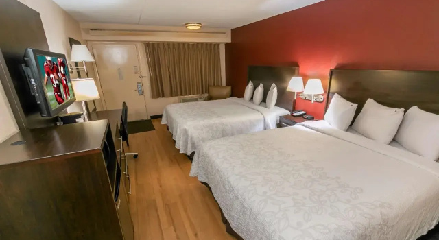 Red Roof Inn PLUS+ St. Louis - Forest Park / Hampton Ave., Забронировать Отель Сент-Луис Миссури