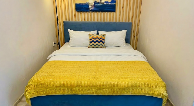 Apartments near the center on 119 Brothers Kashirin street, Boek Appartement Hotels in Chelyabinsk met parkeren, Parkeren