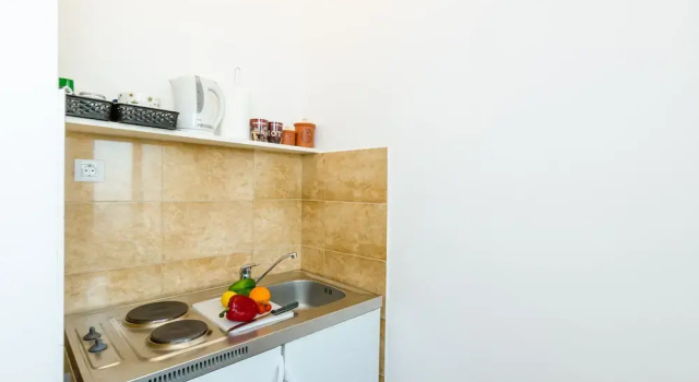Студия Miracle Apartments