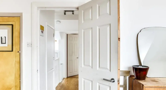 Spacious 3 Bedroom Home in North London W/terrace, Забронировать Отель Лондон Большой Лондон