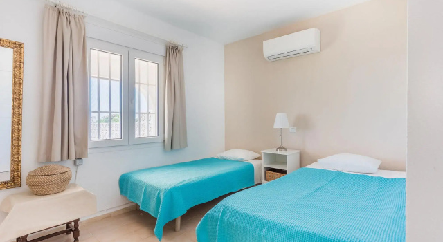 1100 - Beach Front Villa