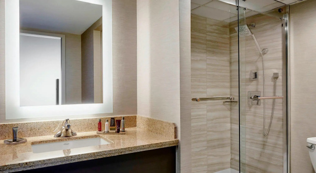 Двухместный клубный люкс San Francisco Airport Marriott Waterfront