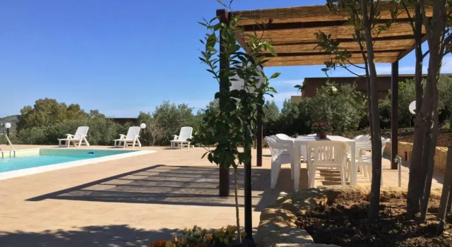 Коттедж с 3 комнатами Casale della Minaga