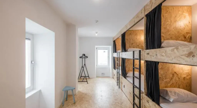 Кровать в общем номере Hostel Conii & Suites Algarve
