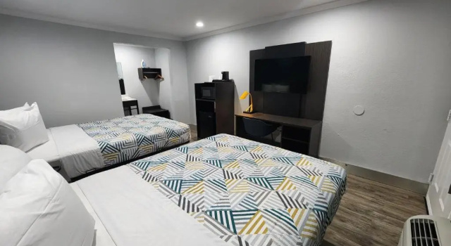 Четырёхместный номер Deluxe Studio 6 Suites San Ysidro CA San Diego South Bay
