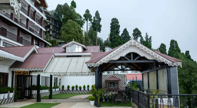 Istana Resort & Spa, Забронировать Курортный отель Курортные отели East Zone, Курортный отель