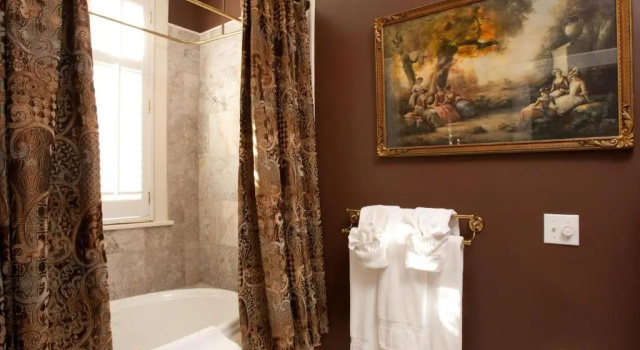 Номер Deluxe Black Walnut B&B Inn
