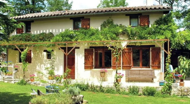 Cosy Holiday Home in Parisot With Swimming Pool, Book Hotel Donnazac Tarn