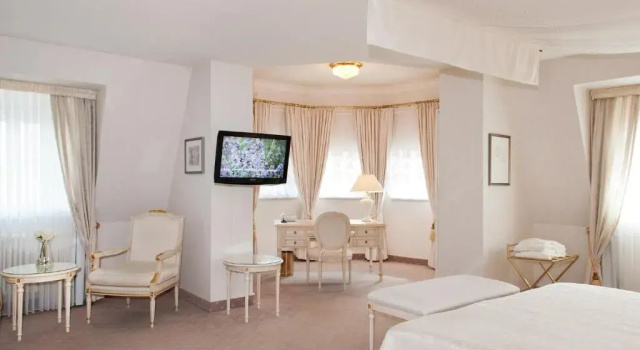 Полулюкс Victor's Residenz-Hotel Leipzig