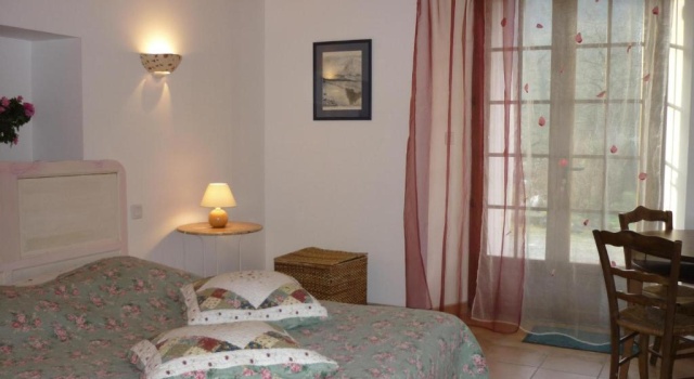 Номер Standard Chambre d'Hôtes La Bourdasse