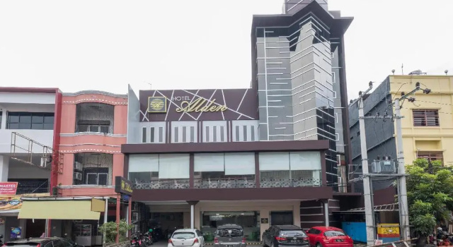 OYO 492 Alden Hotel, Забронировать Отель Отели провинции Южного Сулавеси с парковкой, Парковка