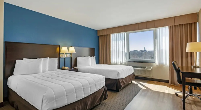 Holiday Inn Express Hartford -, Забронировать Отель Хартфорд штат Коннектикут
