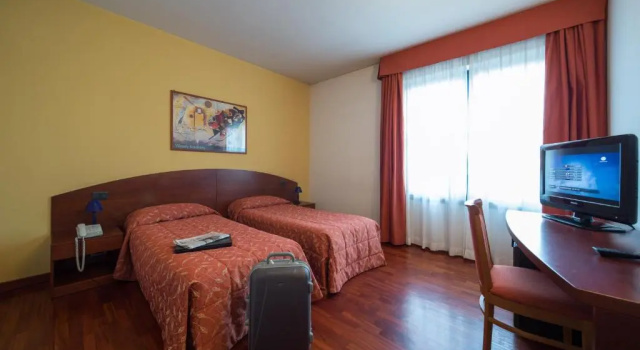 Hotel La Cascata, Забронировать Отель Отели Bergamo Province 3 звезды, 3*