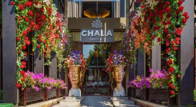 Chala Number6, Rezervați Hotel Si Phum Chiang Mai, lângă Suan Dok Gate