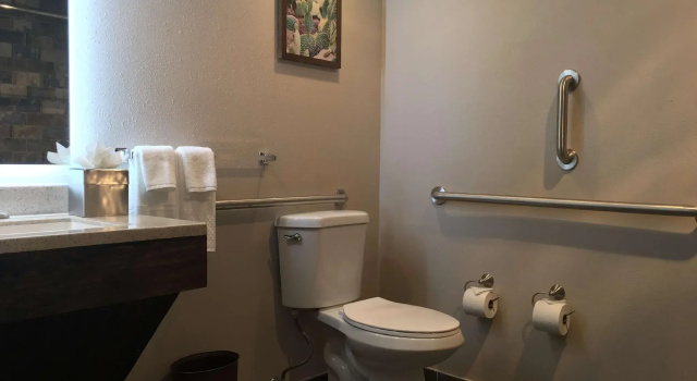 Четырёхместный номер Standard Hilton Tapestry Collection, Hotel Don Fernando De Taos