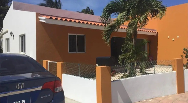 Luna 39, Rezervați Hotel Hoteluri în Oranjestad cu parcare, Parcare