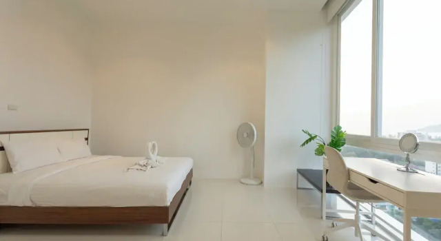 BestViewInPhuket 2 Living Rooms 4 BR C80, Varaa Hotelli Karon Beach hotellit, joissa on pysäköinti, Pysäköinti