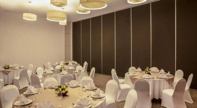Fiesta Inn Parque Puebla, Varaa Hotelli State of Puebla hotellit, joissa on uima-allas, lähellä Acropolis Puebla, Uima-allas