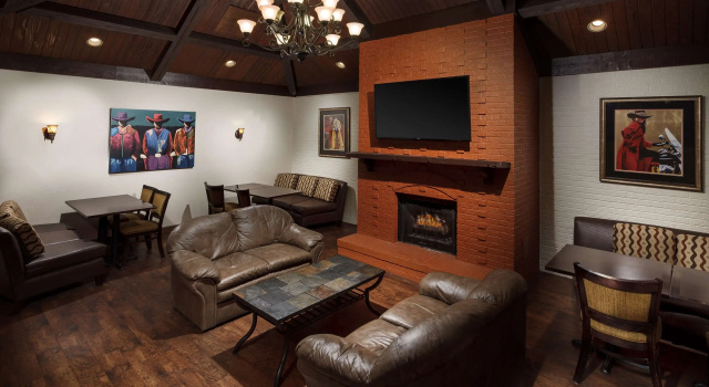 Ramada Grand Dakota Lodge & Conference Center, Đặt Khách sạn Dickinson 
