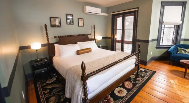 Номер Deluxe Hideaway Inn Lenox
