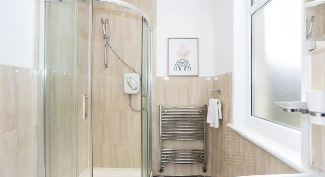 Wenham House - Large House with Hot Tub, Sleeps 11!, Забронировать Отель Саутенд-он-Си Эссекс