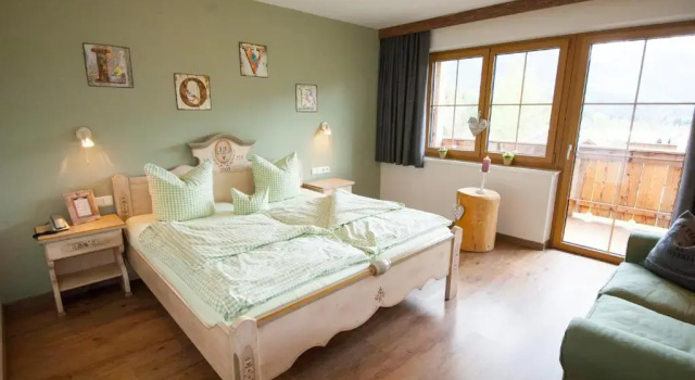 Двухместный номер Standard с балконом Hotel zum Urviech -Erwachsenenhotel-