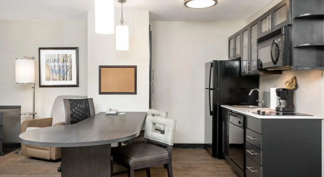 Двухместный номер Standard c 1 комнатой Candlewood Suites - Charlotte - Arrowood by IHG