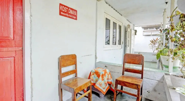 OYO Life 92921 Omaya Kost Syariah, Book Hotel Hoteller i centrum af Jombang, hoteller i centrum af Jombang