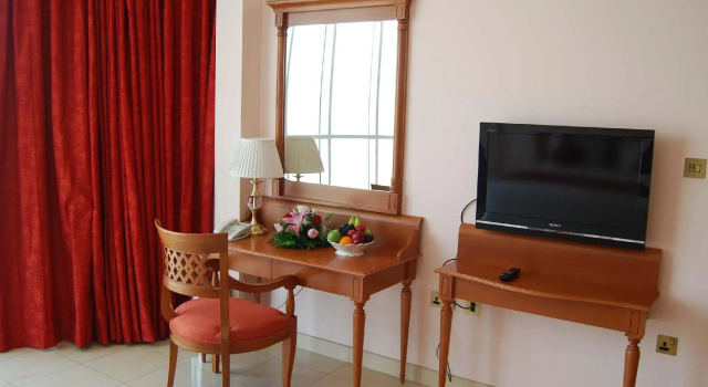 Люкс Al Madina Suites Doha