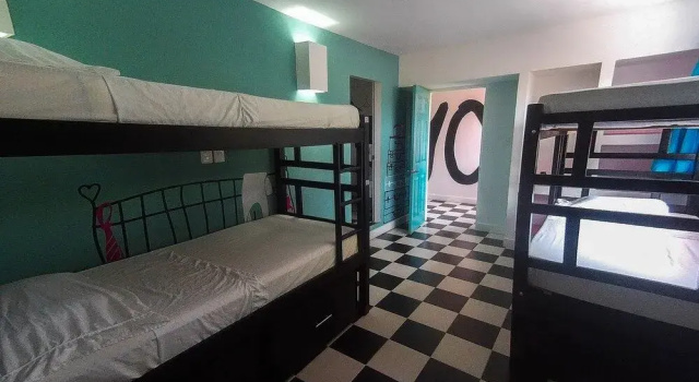 Hostel Fatima Beach - Adults Only, Book Hostel / Vandrerhjem Magdalena hoteller med parkering, Parkering