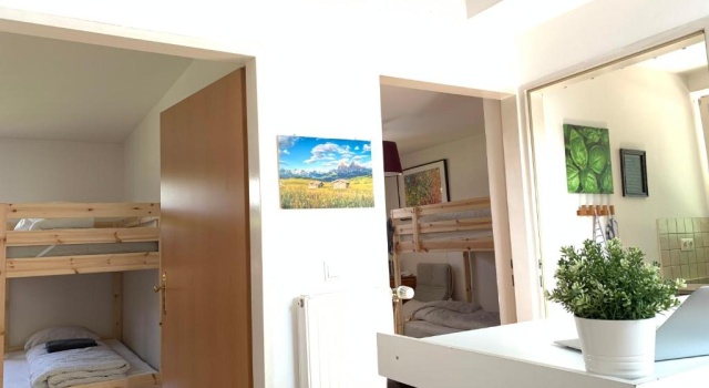Кровать в общем номере Blue Mountain Hostel