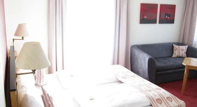 Hotel Riezler Hof, Забронировать Отель Миттелберг Kleinwalsertal