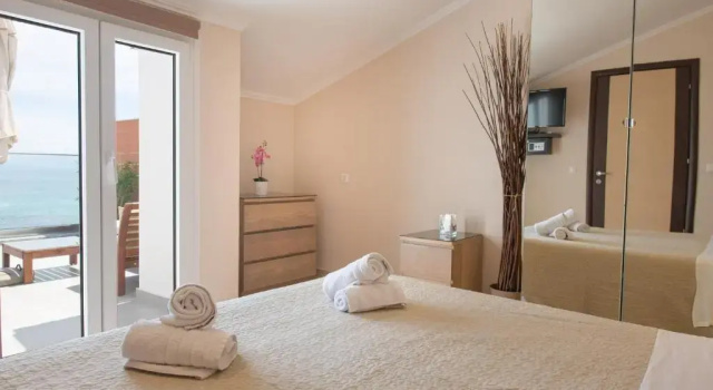 Апартаменты Пентхаус с 3 комнатами Galini Beach Studios and Penthouse