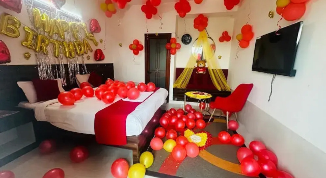 The Swarnim Hotel And Banquet