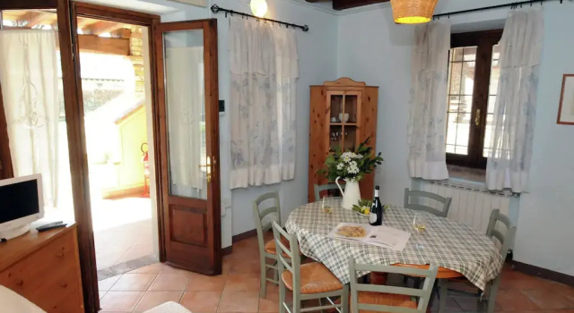 Apartment in Franciacorta with private terrace and shared pool, Забронировать Апартаменты/квартира Апартаменты Монтичелли-Брузати, Апартаменты/квартира