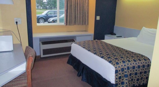 Номер Standard Quality Inn & Suites Watertown Fort Drum