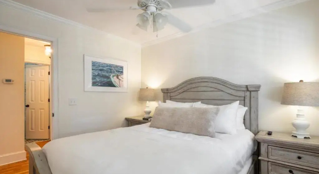 Palmetto by Avantstay Gorgeous Character Home w/ Pool, Sun Room & Pool Table!, Забронировать Дом для отпуска Виллы Lowcountry, Вилла