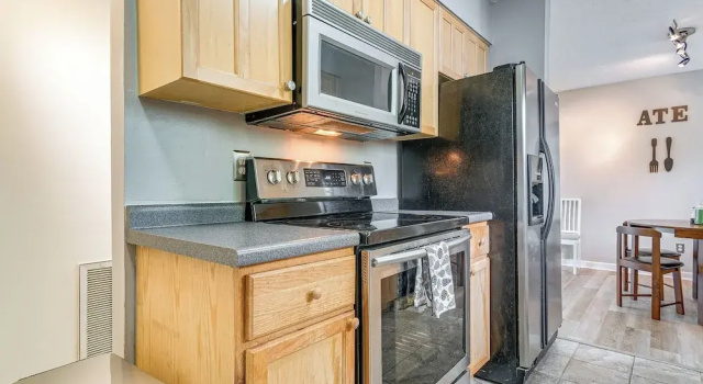 Pet-friendly Raleigh Townhome Near Medical Centers, Забронировать Апартаменты/квартира Апартаменты Роль, Апартаменты/квартира