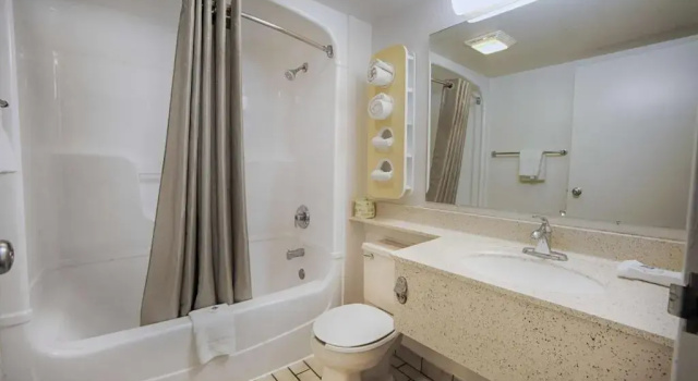 Четырёхместный номер Standard Motel 6-Albany, NY